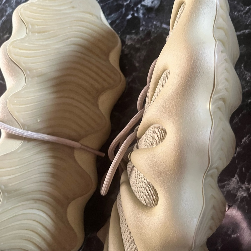 Yeezy - Picture 3 of 3
